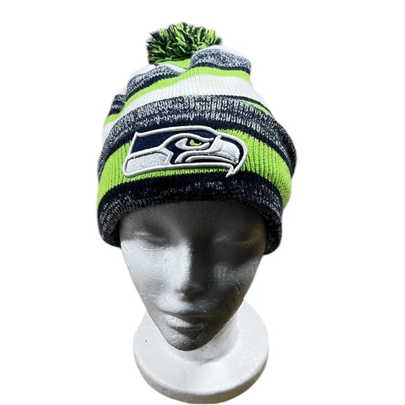 SEATTLE SEAHAWKS NFL NEW ERA
Green White Blue FOOTBALL BEANIE Cap Team Fan EUC - Picture 1 of 11